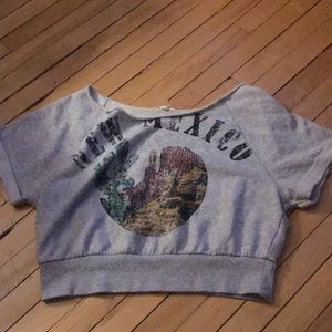 Cropped loose fitting shirt